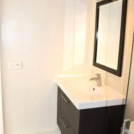 Beautiful 1 Bedroom In Le Marais Apartment *